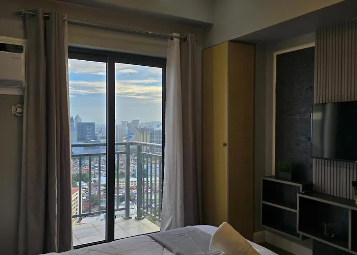 Modern Cozy With Balcony * Cebu